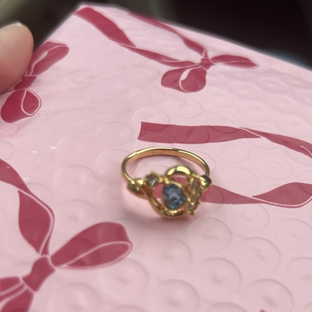 Vintage Avon ring - Picture 3 of 5